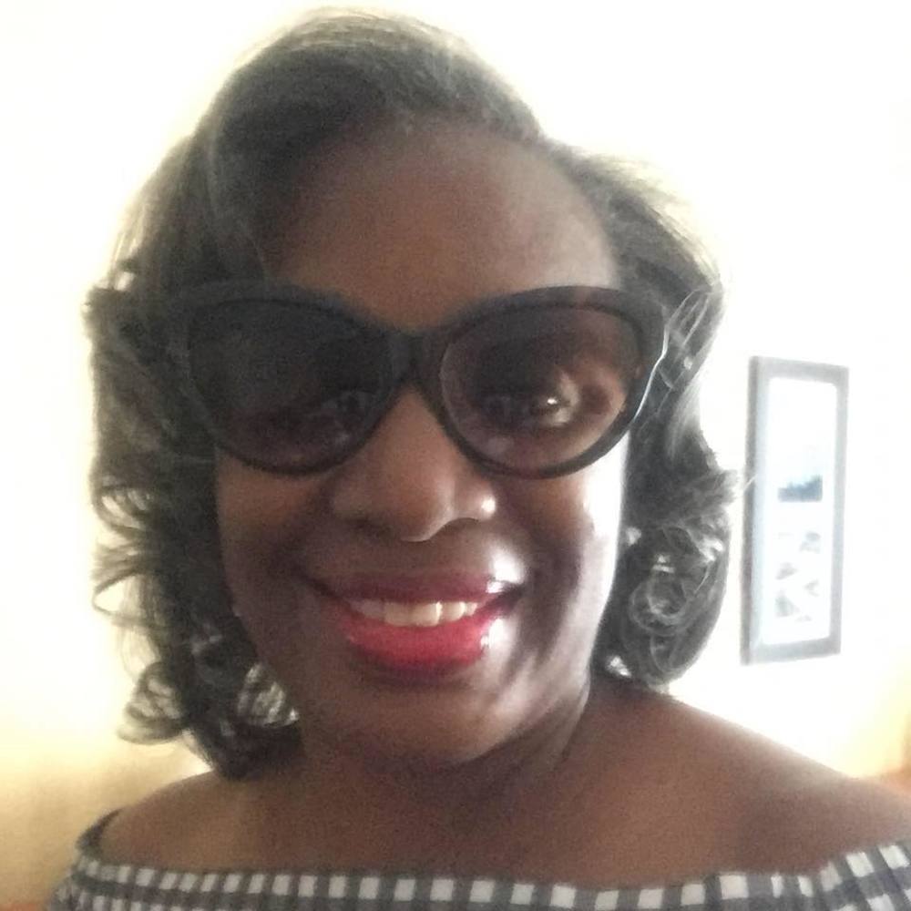 Meet your Posher, Yolanda
